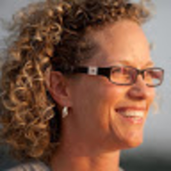 Meet your Posher, Laura - Picture 1 of 1